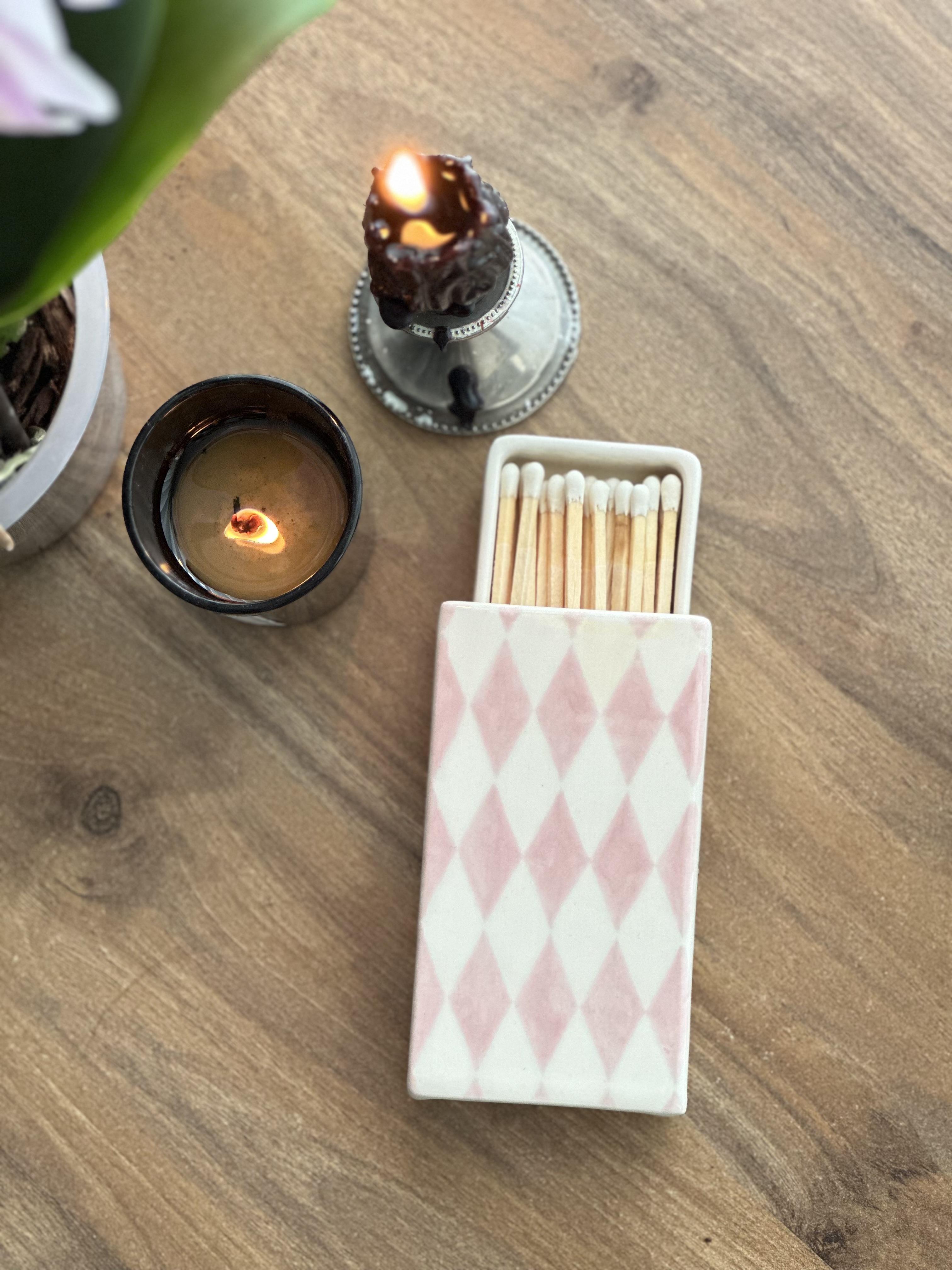 Harlequin Blush El Yapımı Seramik Kibrit Kutusu