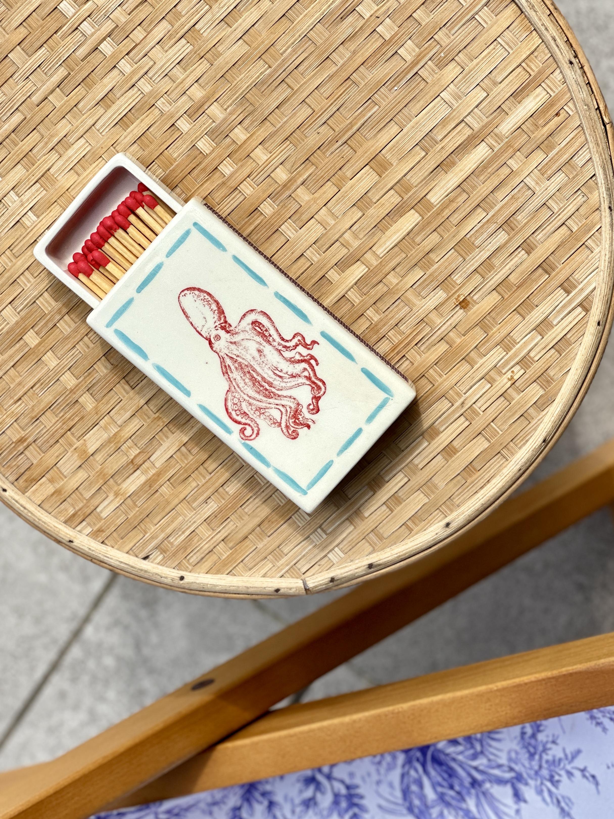 Maris Octopus Matchbox - El Yapımı Seramik Kibrit Kutusu